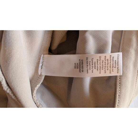 Athleta Headlands Hybrid Trek Jogger Pants Size 10P Beige - Picture 7 of 16